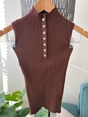 Forever 21 Ribbed Sleeveless Mock Neck Top - Chocolate 🍫 Brown